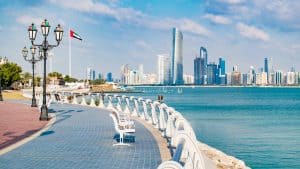 Abu Dhabi temperatur, klima og vejr året rundt