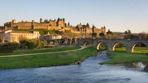 Carcassonne temperatur, klima og vejr året rundt