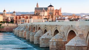 Córdoba temperatur, klima og vejr året rundt