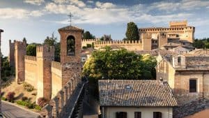Gradara temperatur, klima og vejr året rundt