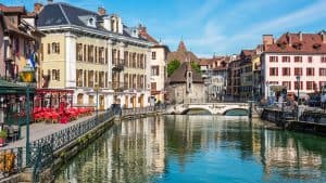 Annecy temperatur, klima og vejr året rundt