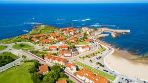 Comillas temperatur, klima og vejr året rundt