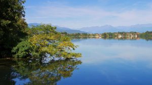 Lago di Monate temperatur, klima og vejr året rundt