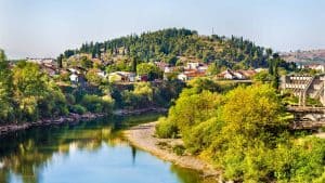 Podgorica temperatur, klima og vejr året rundt