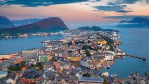 Ålesund temperatur, klima og vejr året rundt