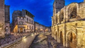 Arles temperatur, klima og vejr året rundt