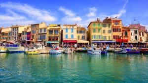 Cassis temperatur, klima og vejr året rundt