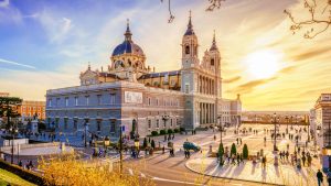 Madrid temperatur, klima og vejr året rundt