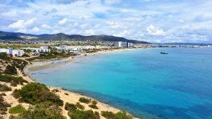 Playa d'en Bossa temperatur, klima og vejr året rundt