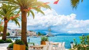 Tivat temperatur, klima og vejr året rundt