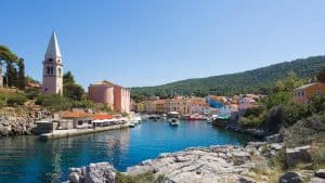 Lošinj temperatur, klima og vejr året rundt