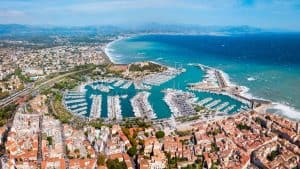 Antibes temperatur, klima og vejr året rundt