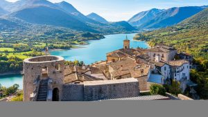 Abruzzo temperatur, klima og vejr året rundt