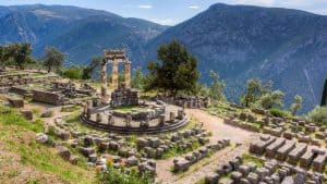 Delphi temperatur, klima og vejr året rundt