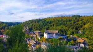 Clervaux temperatur, klima og vejr året rundt