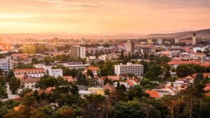 Nitra temperatur, klima og vejr året rundt