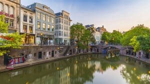 Utrecht temperatur, klima og vejr året rundt